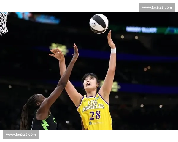 李月汝飞翼首秀闪耀!主帅盛赞内线核心,称其潜力未完全开发